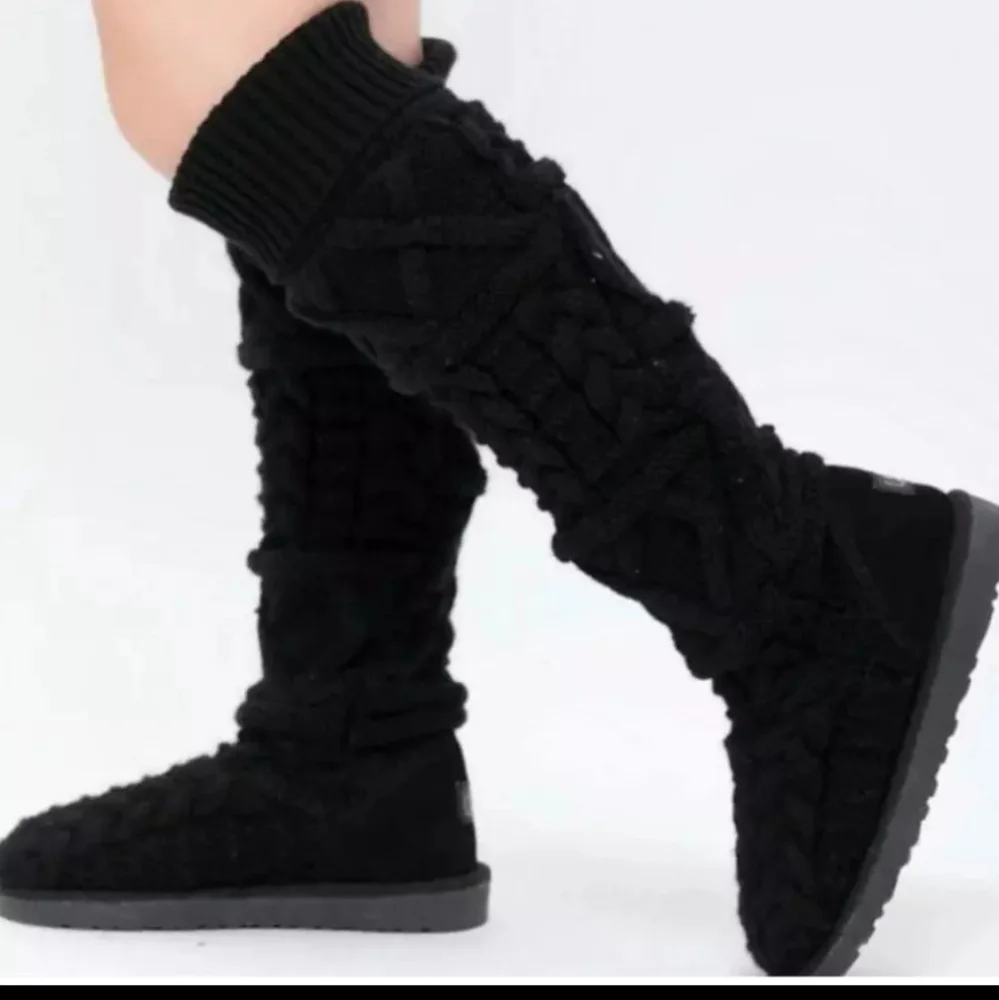 UGG Women's Black Knitted‎ Above The Knee-High Boots Size 7